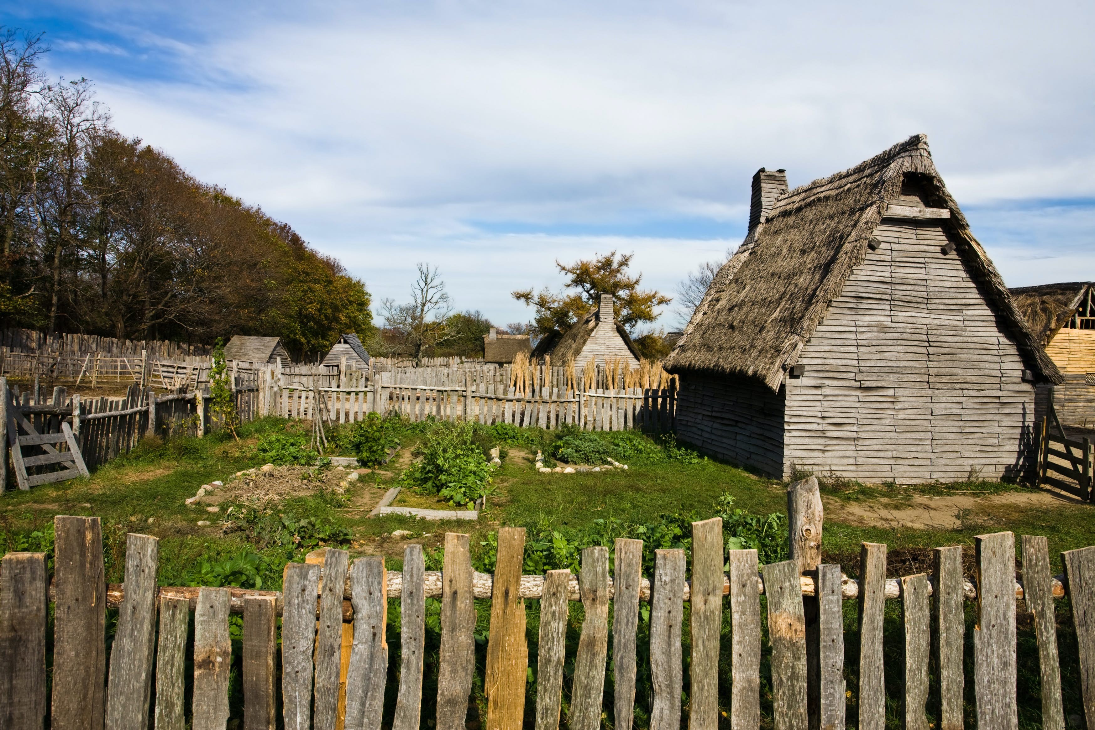 Plimoth Plantation: Authentic Recreation of 1627 Pilgrim Village and Wampanoag Homesite