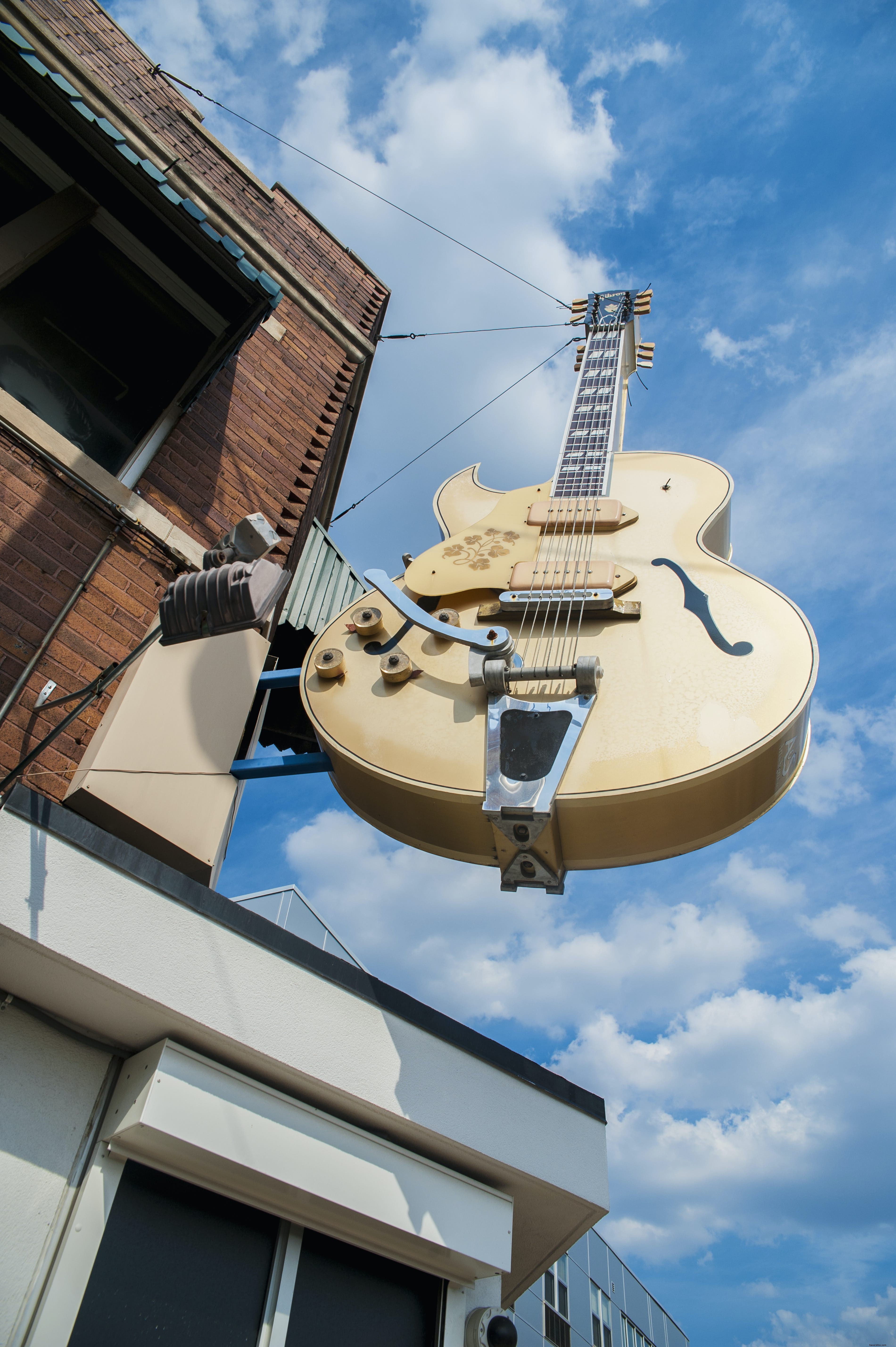 Sun Studio: The Legendary Birthplace of Rock  n  Roll in Memphis