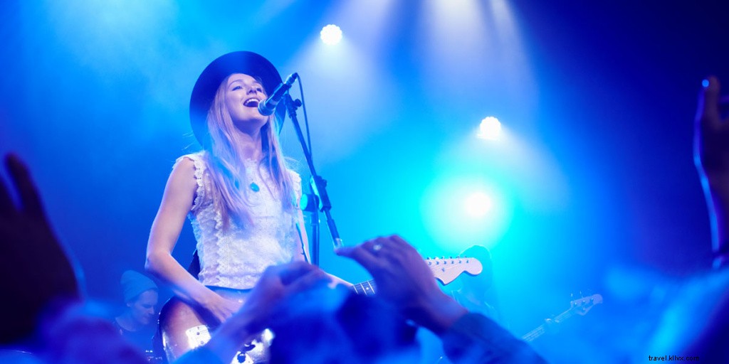 Sun Country Dreaming: Discover Austin, Texas – Brunch Boats, Iconic Tacos & Live Music