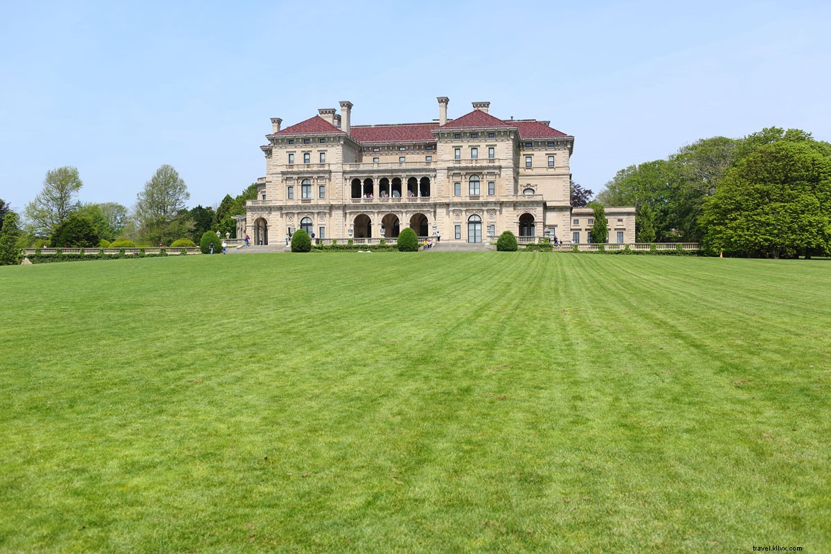 The Ultimate Long Weekend Guide to Newport, Rhode Island: Gilded Age Mansions, Cliff Walk & More
