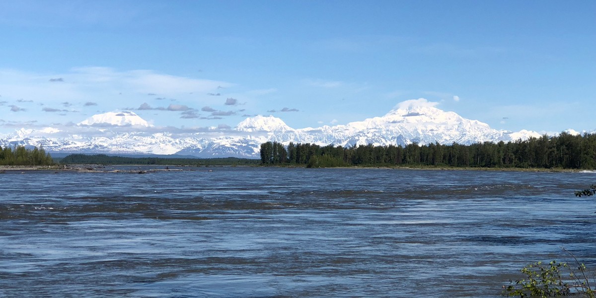 Top Photo-Worthy Adventures in Alaska: Glacier Treks, Wildlife, and Epic Views