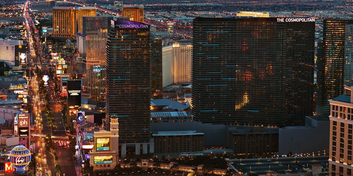 The Cosmopolitan of Las Vegas: 5 Compelling Reasons It s Your Ideal Summer Strip Base
