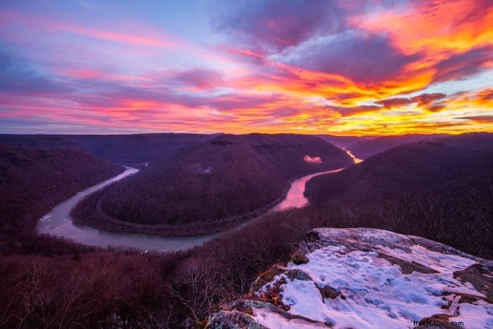 5 Compelling Reasons to Visit Grandview in New River Gorge This Fall