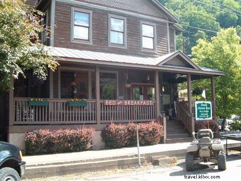 Hatfield-McCoy Trails: Top Lodging for Daytime Adventures and Restful Nights