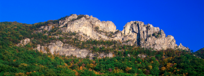 Summit Seneca Rocks: 3 Thrilling Ways to Reach the 900-Foot Peak