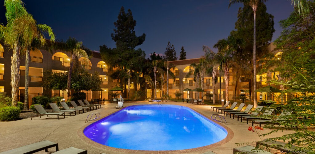 Embassy Suites by Hilton Phoenix Tempe: Premier All-Suite Hotel Near ASU