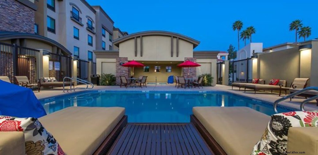 Hampton Inn & Suites Phoenix-Tempe: Ideal Stay Near ASU & Sky Harbor Airport