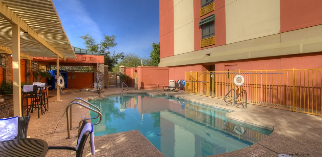 Holiday Inn Express & Suites Tempe: Renovated Suites Near Sky Harbor Airport & ASU