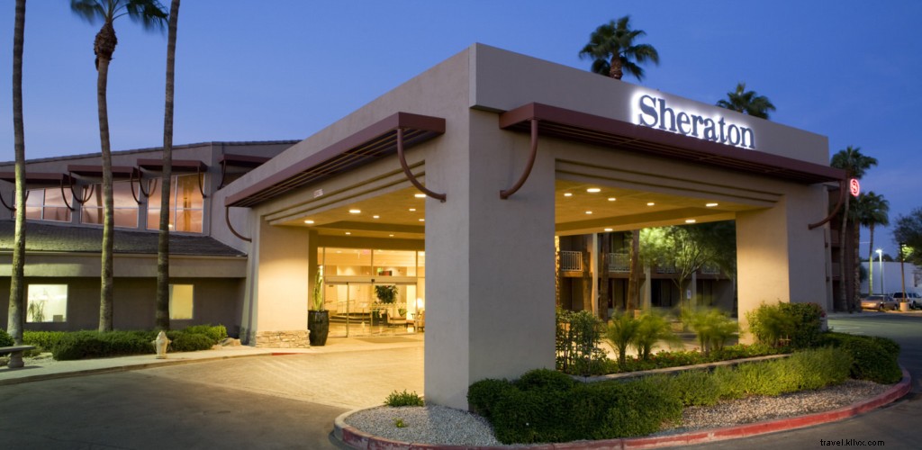 Sheraton Phoenix Airport Hotel: Renovated Rooms, Free Shuttle & Heated Pool Near Sky Harbor