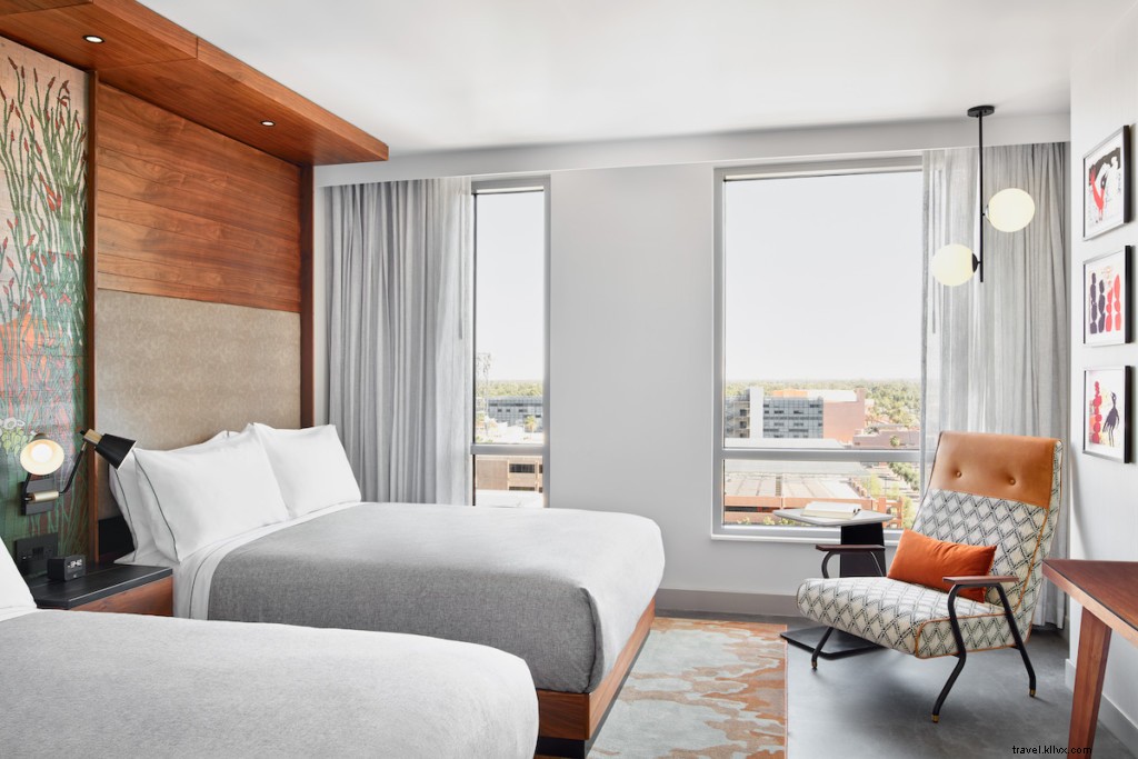 Top Pet-Friendly Hotels in Tempe, AZ: Policies, Fees & Locations