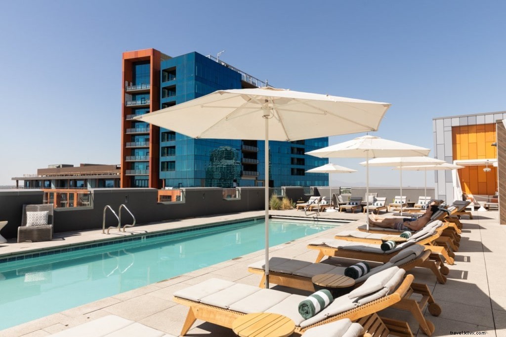 Top Tempe Hotels for Sports Events: Freeway Access and Downtown Stays