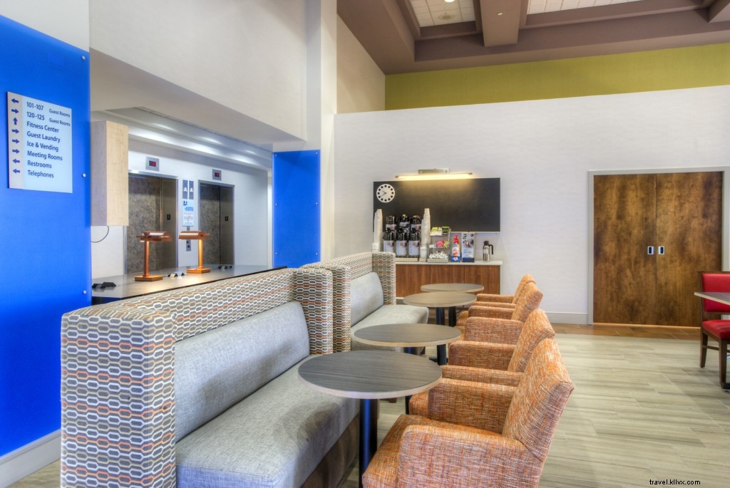 Best Suite Hotels in Tempe, AZ: Spacious Stays with Kitchens, Free Breakfast & Airport Shuttles