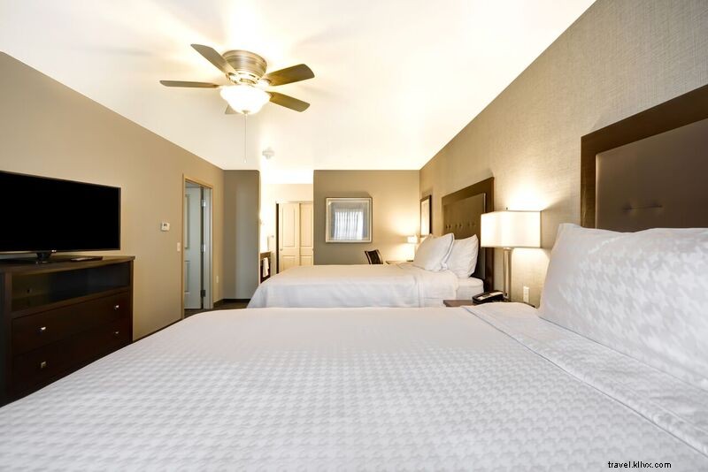 Best Suite Hotels in Tempe, AZ: Spacious Stays with Kitchens, Free Breakfast & Airport Shuttles