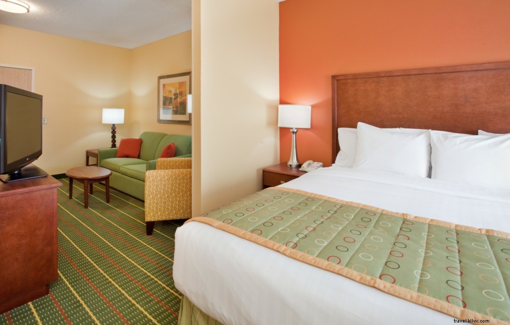 Best Suite Hotels in Tempe, AZ: Spacious Stays with Kitchens, Free Breakfast & Airport Shuttles