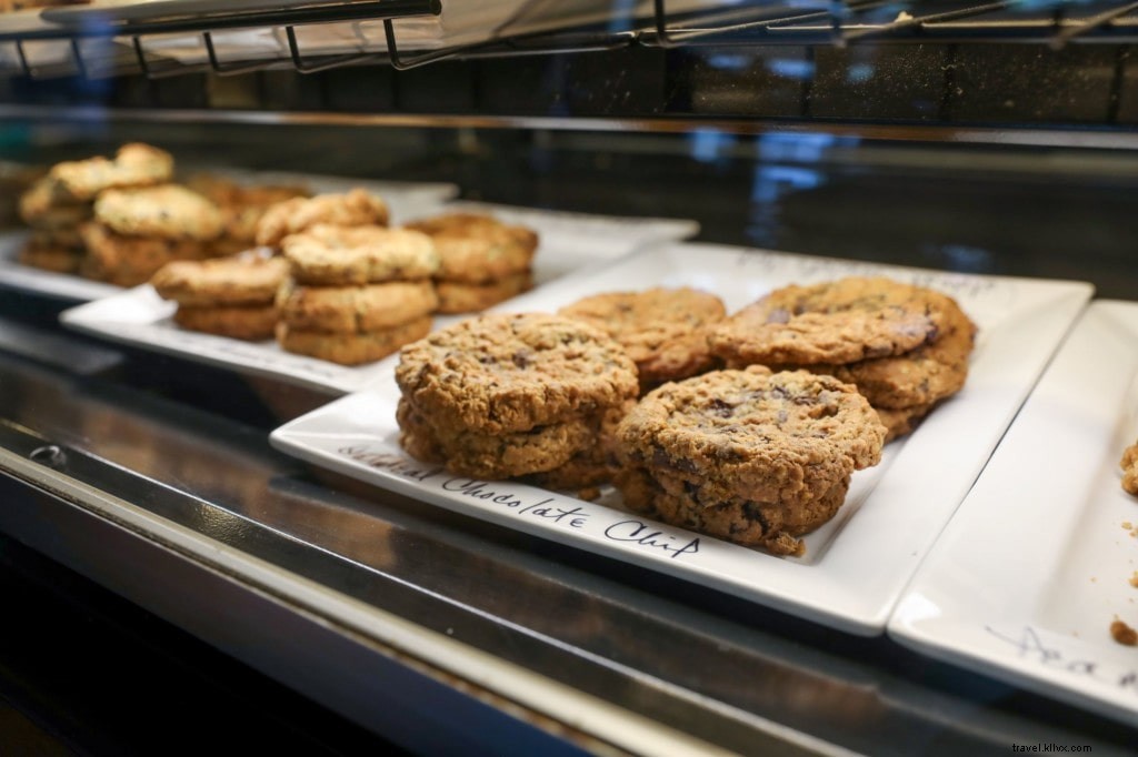 Best Fresh-Baked Cookies in Tempe, AZ: Top Bakeries for Every Craving
