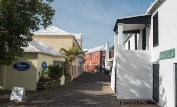 Wheelchair-Accessible Bermuda: Ultimate Guide to Beaches, Tours, Attractions & Hotels