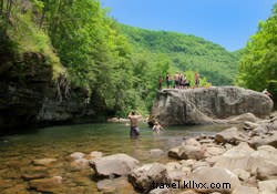 Best Swimming Holes Near Chattanooga: Top Legal Spots for Refreshing Summer Swims
