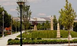 Top Free Things to Do in Chattanooga: Parks, Art, Hiking Trails & Live Music