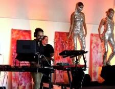 Bands on the Bluff: Live Music and Scenic Views at Hunter Museum