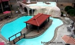 Beat the Heat: Top Chattanooga Hotels with Pools and Bars