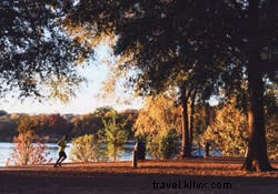 Tennessee Riverpark: 13 Miles of Scenic Trails, History, Art & Outdoor Adventure in Chattanooga