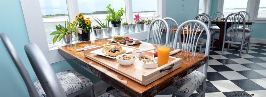 Top 10 Healthy Dining Spots in the Outer Banks: Fresh, Local, and Diet-Friendly Eats
