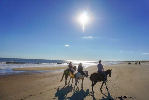 7 Romantic Reasons Couples Should Visit the Outer Banks (OBX)