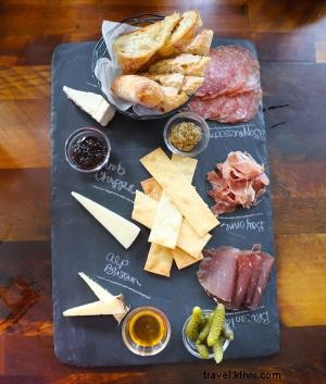 Best OBX Restaurants & Bars: Top Casual Spots for Fresh Seafood in the Outer Banks