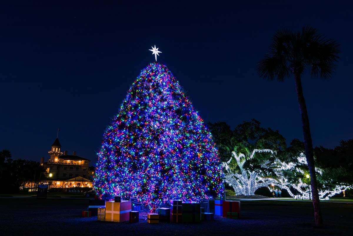 Exclusive Coastal Christmas Traditions Unique to the Golden Isles