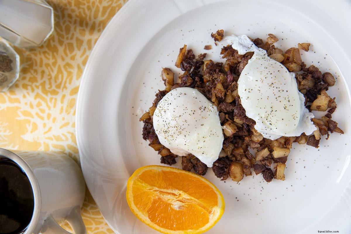 Best Restaurants on St. Simons Island: Expert Guide to Top Dining Spots