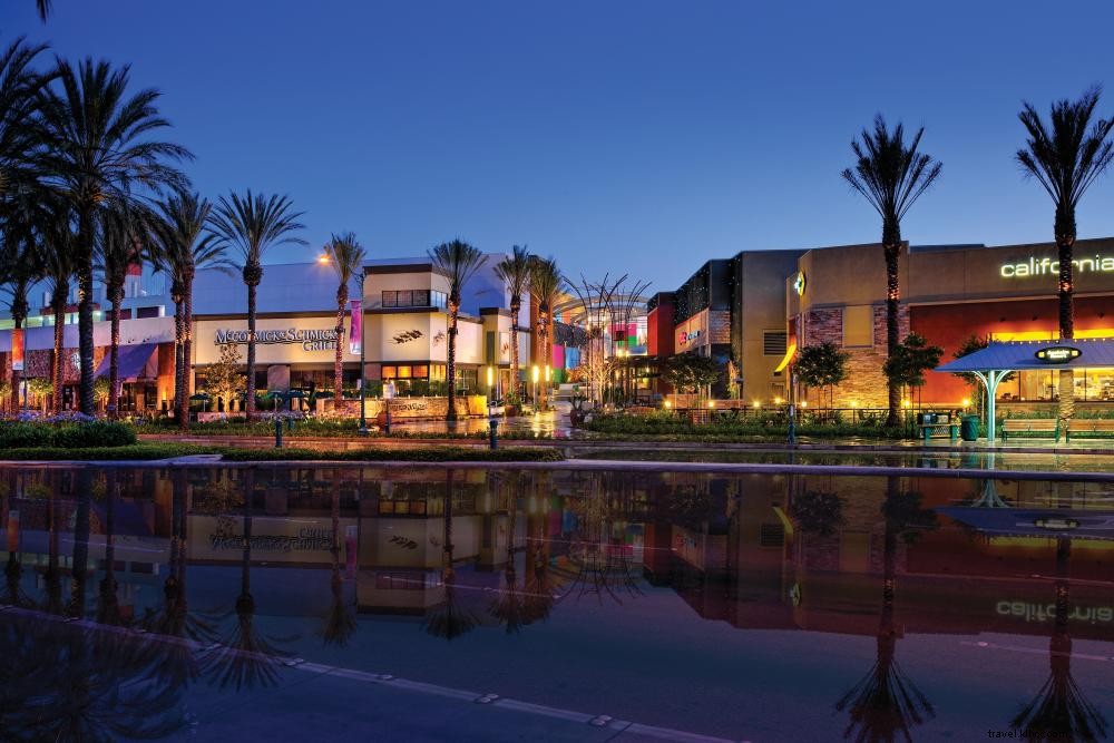 Radisson Blu Anaheim: Premier Hotel Stay Near Disneyland and Convention Center