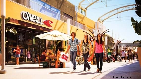 Top Things to Do at Anaheim GardenWalk: Dining, Shopping & Entertainment Near Disneyland