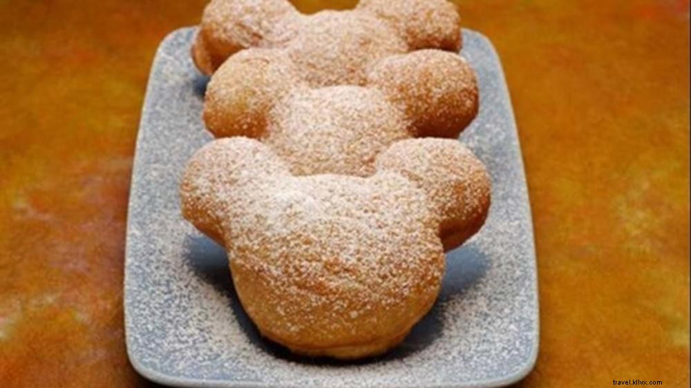 Top 10 Must-Try Disneyland Treats: Iconic Snacks for Unforgettable Memories