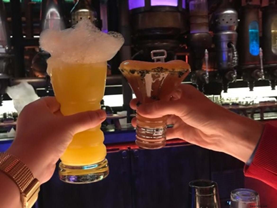 Ultimate Touring Guide to Star Wars: Galaxy s Edge at Disneyland Park