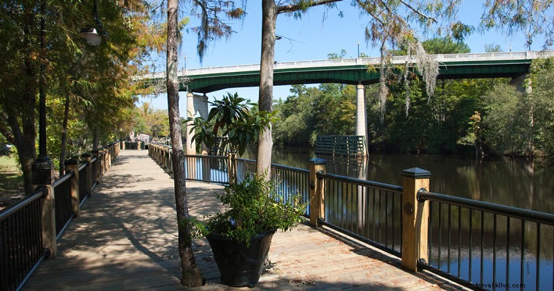 Top 10 Best Walking Trails in Myrtle Beach for Perfect Fall Strolls