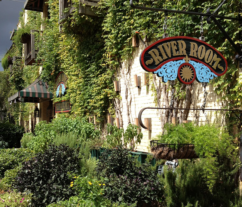 Deviled Crab Delight at The River Room in Georgetown