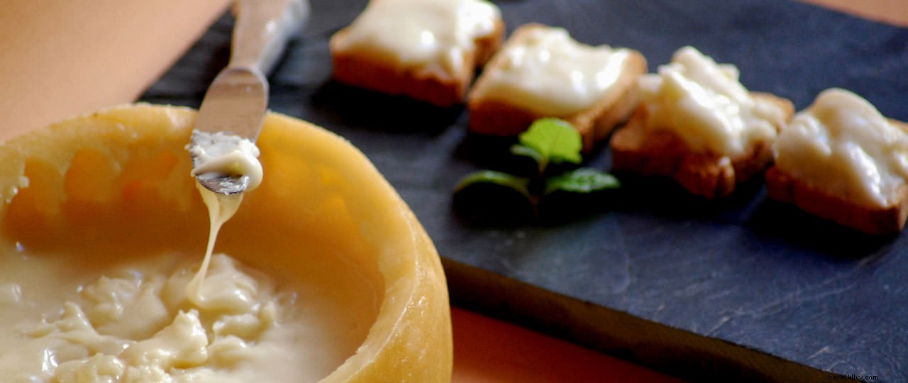 Iconic Spanish Flavors to Bring Home: Top Gastronomic Souvenirs