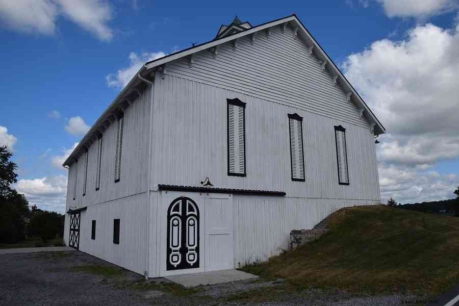 Timeless Barn Charm in Happy Valley: Old and New Architectural Gems