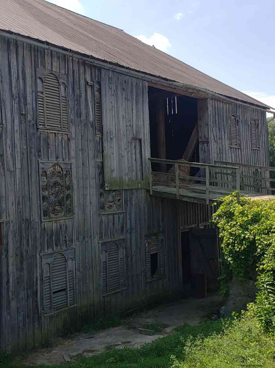 Timeless Barn Charm in Happy Valley: Old and New Architectural Gems