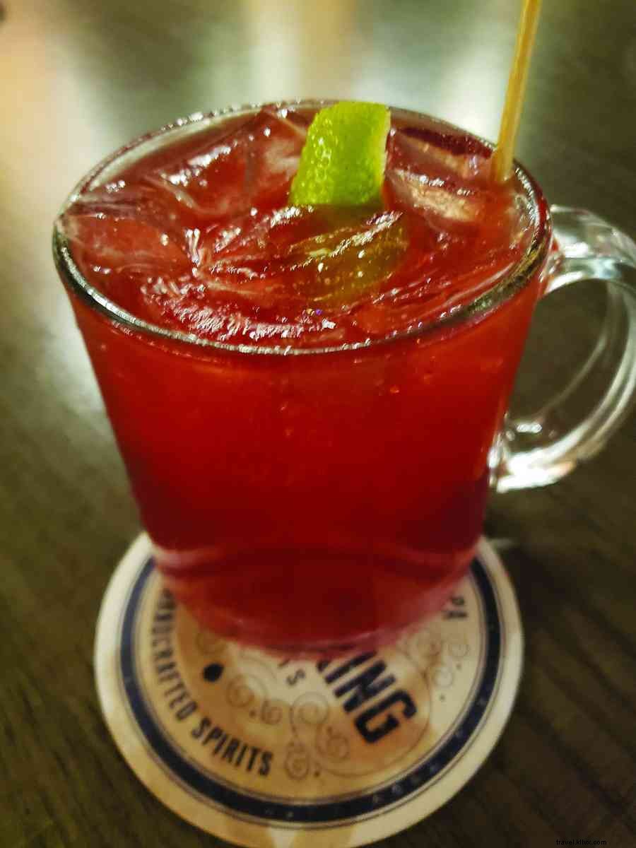 Best Bourbon Cocktails in Happy Valley: Local Distilleries and Bars to Visit