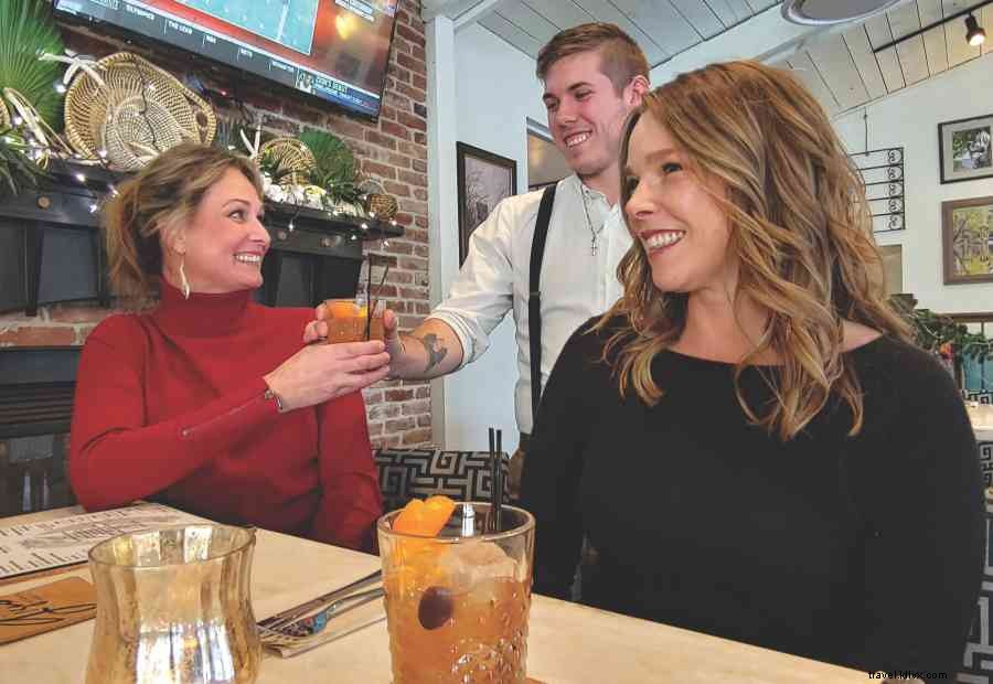 Best Bourbon Cocktails in Happy Valley: Local Distilleries and Bars to Visit