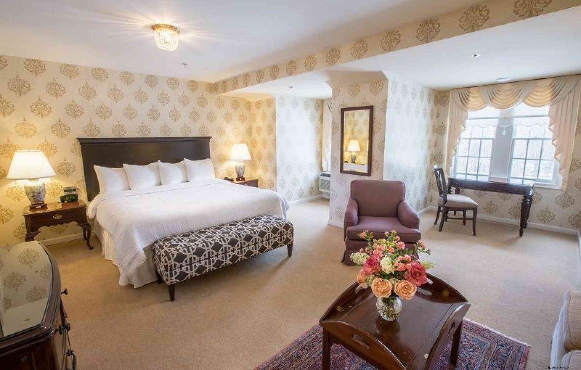 Best Romantic Restaurants and Getaways in Happy Valley for Unforgettable Dates