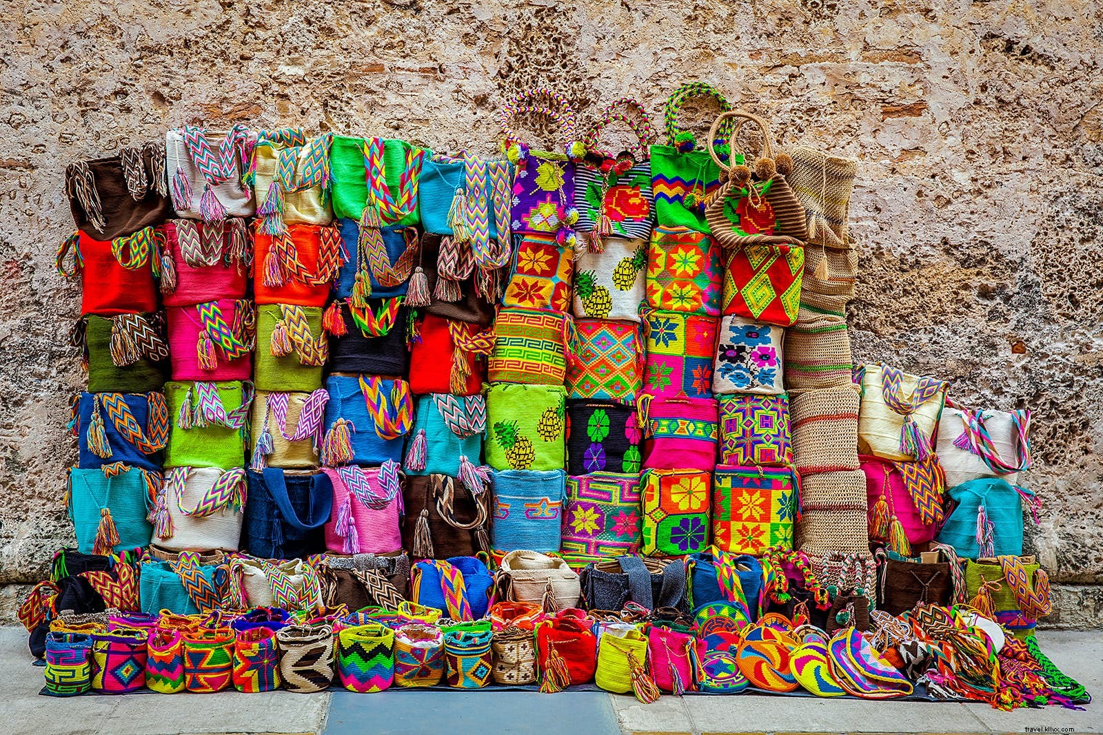 Wayúu Mochilas: Colombia s Iconic Indigenous Weavers and Their Timeless Traditions
