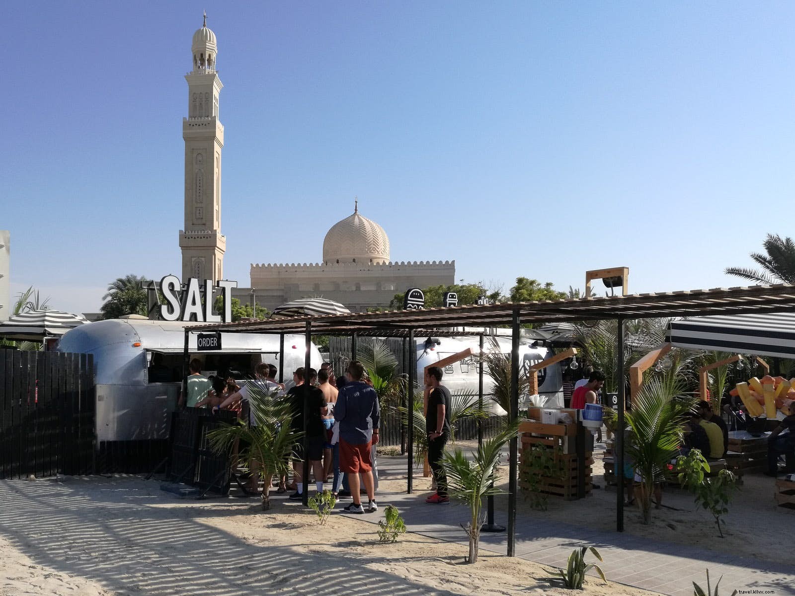 Ultimate Dubai Travel Guide: Must-See Sights, Dining, Stays & Essential Tips