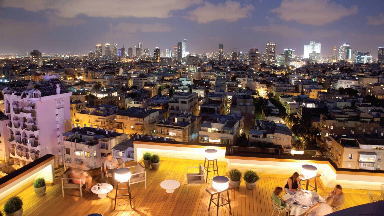 7 Best Rooftop Bars in Tel Aviv: Stunning Views and Craft Cocktails