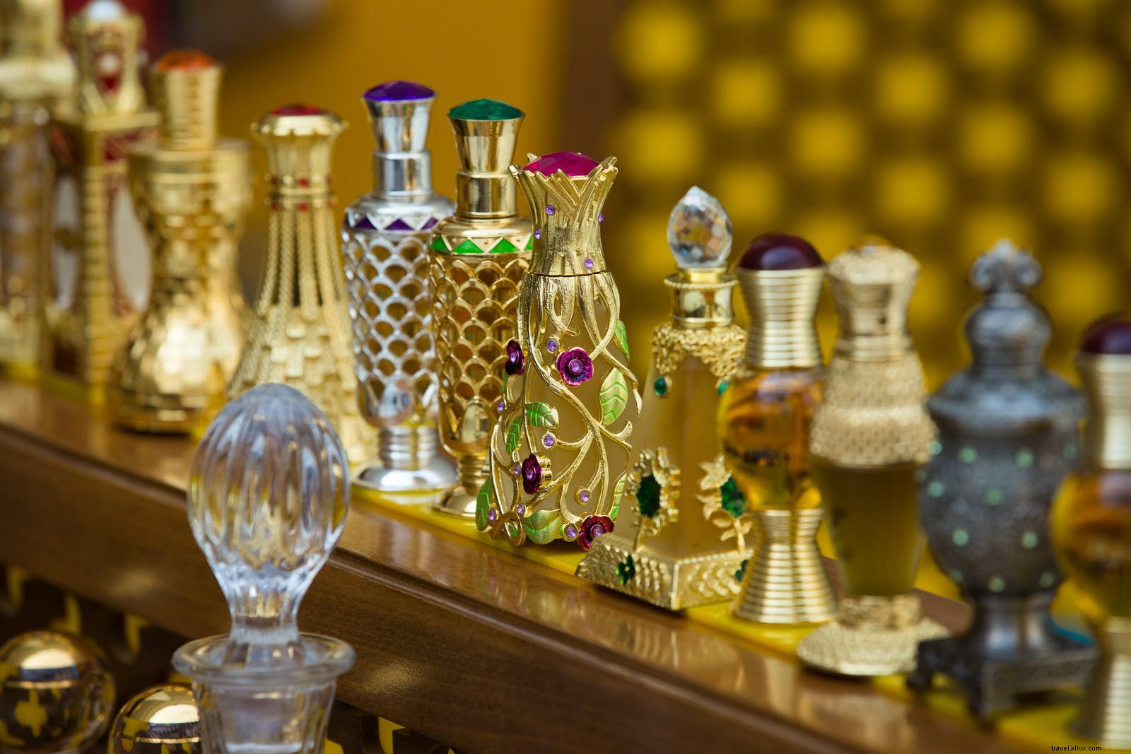 Ultimate Dubai Shopping Guide: Expert Tips for Gold, Carpets, Perfumes & More