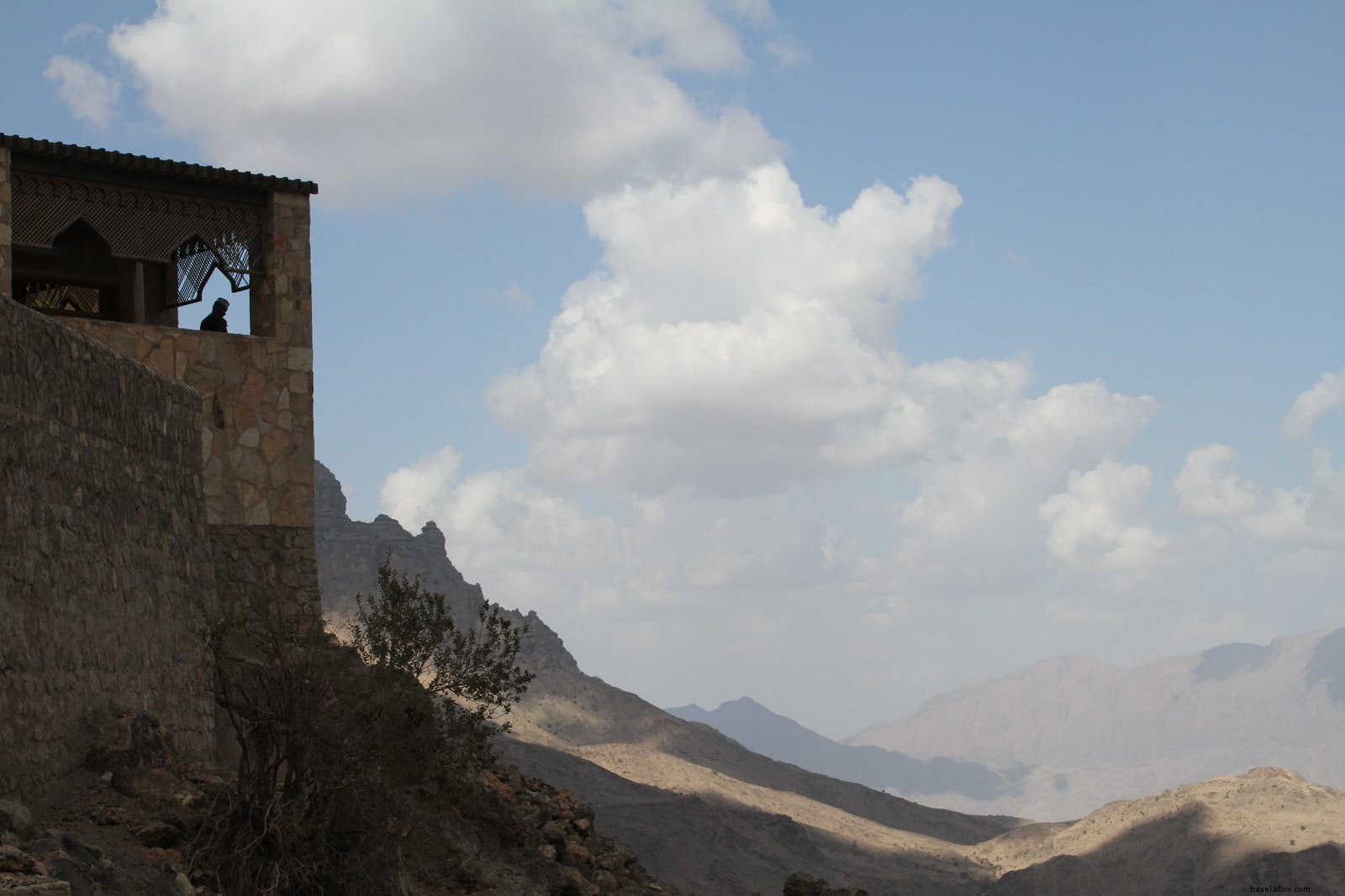 Discover Oman s Stunning Wadis: Exploring the Vertical Desert in the Hajar Mountains