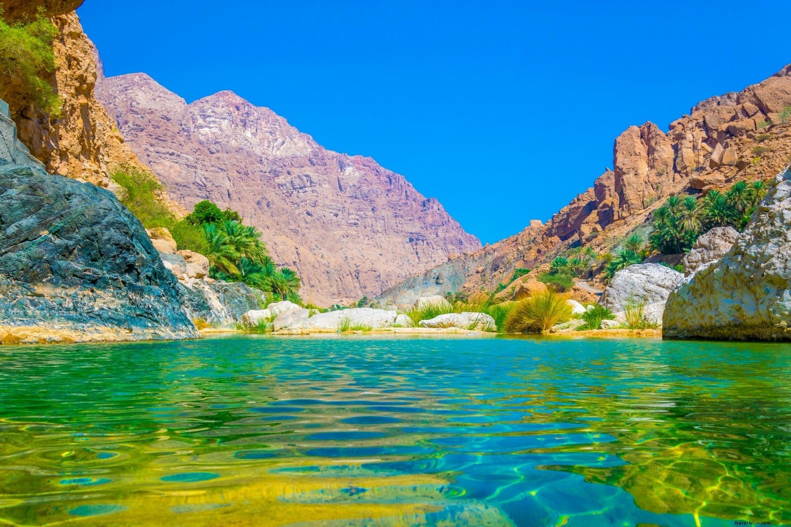 Discover Oman s Stunning Wadis: Exploring the Vertical Desert in the Hajar Mountains