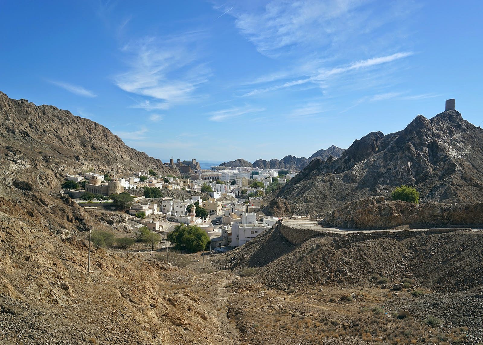 Ultimate Oman Road Trip: Muscat, Hajar Mountains, Sharqiya Sands & Turtle Watching