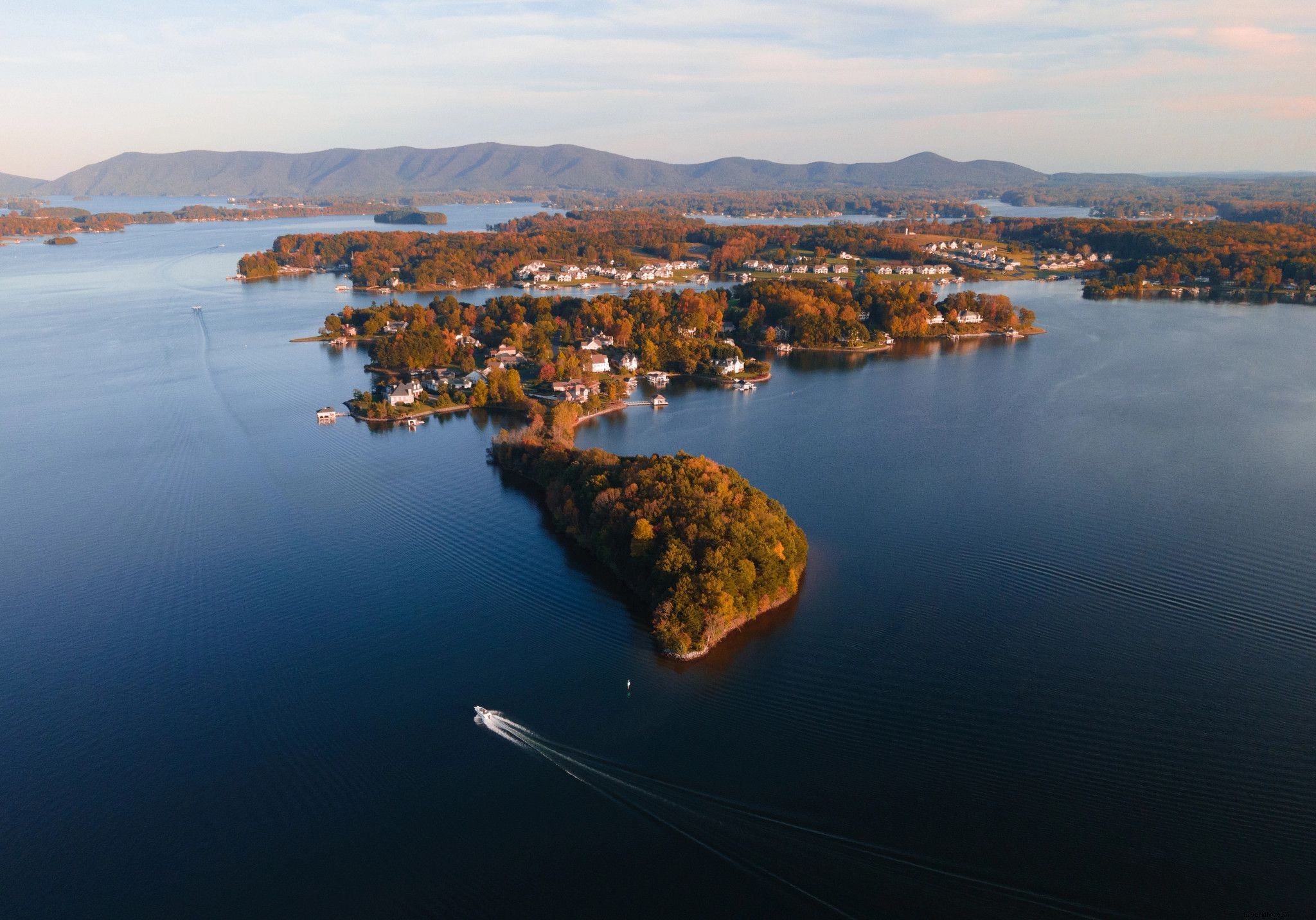 10 Stunning Fall Foliage Destinations in Virginia Beyond Shenandoah National Park
